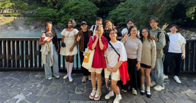 Field Trips Bring Cross-Cultural Communication Learning to Life